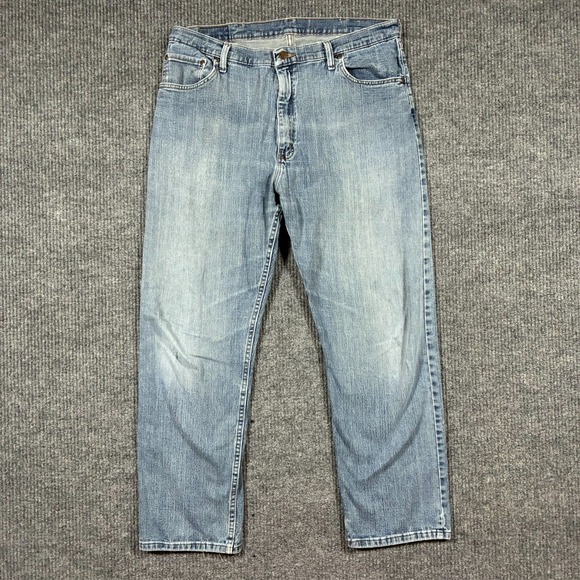 Wrangler Other - Wrangler Mens Straight Leg Jeans 38x30 Regular Fit Light Wash Denim Mid Rise